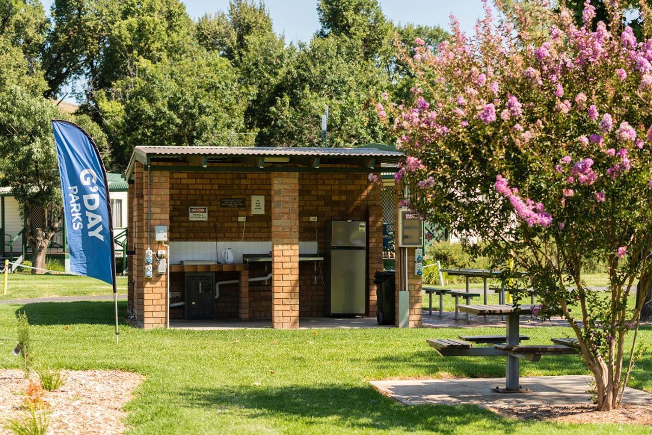 Gundagai Cabins & Tourist Park Экстерьер фото