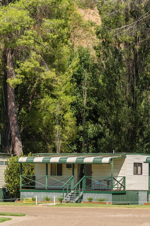 Gundagai Cabins & Tourist Park Экстерьер фото