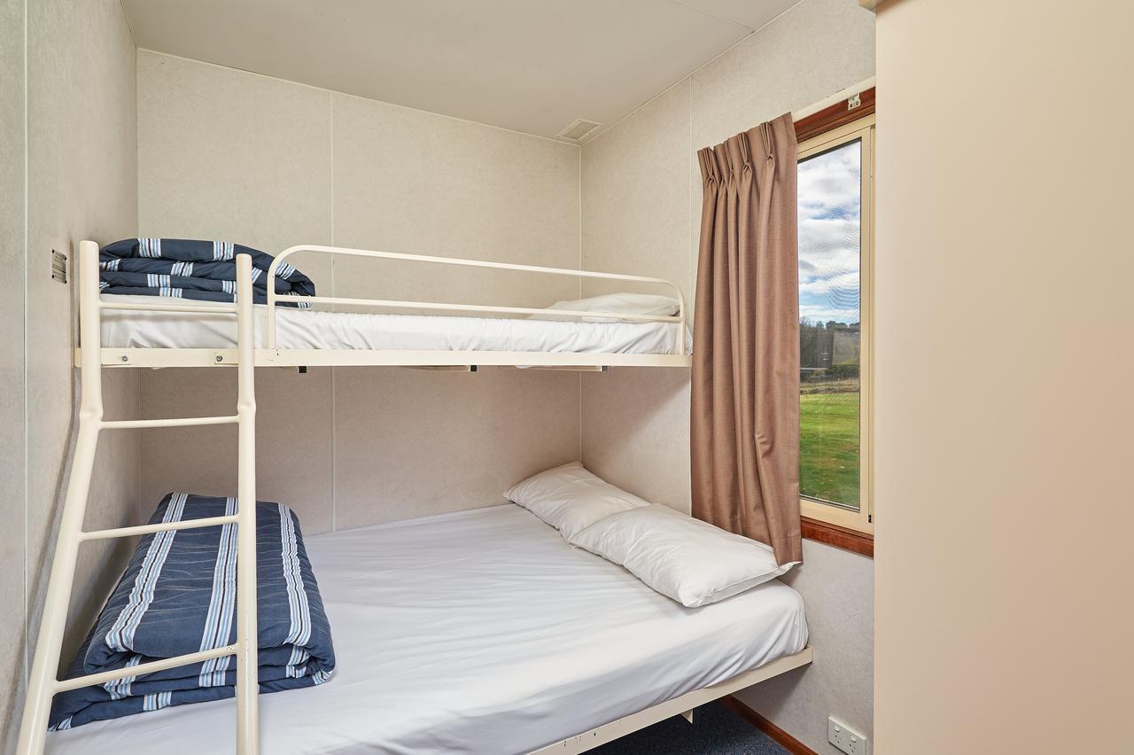 Gundagai Cabins & Tourist Park Экстерьер фото