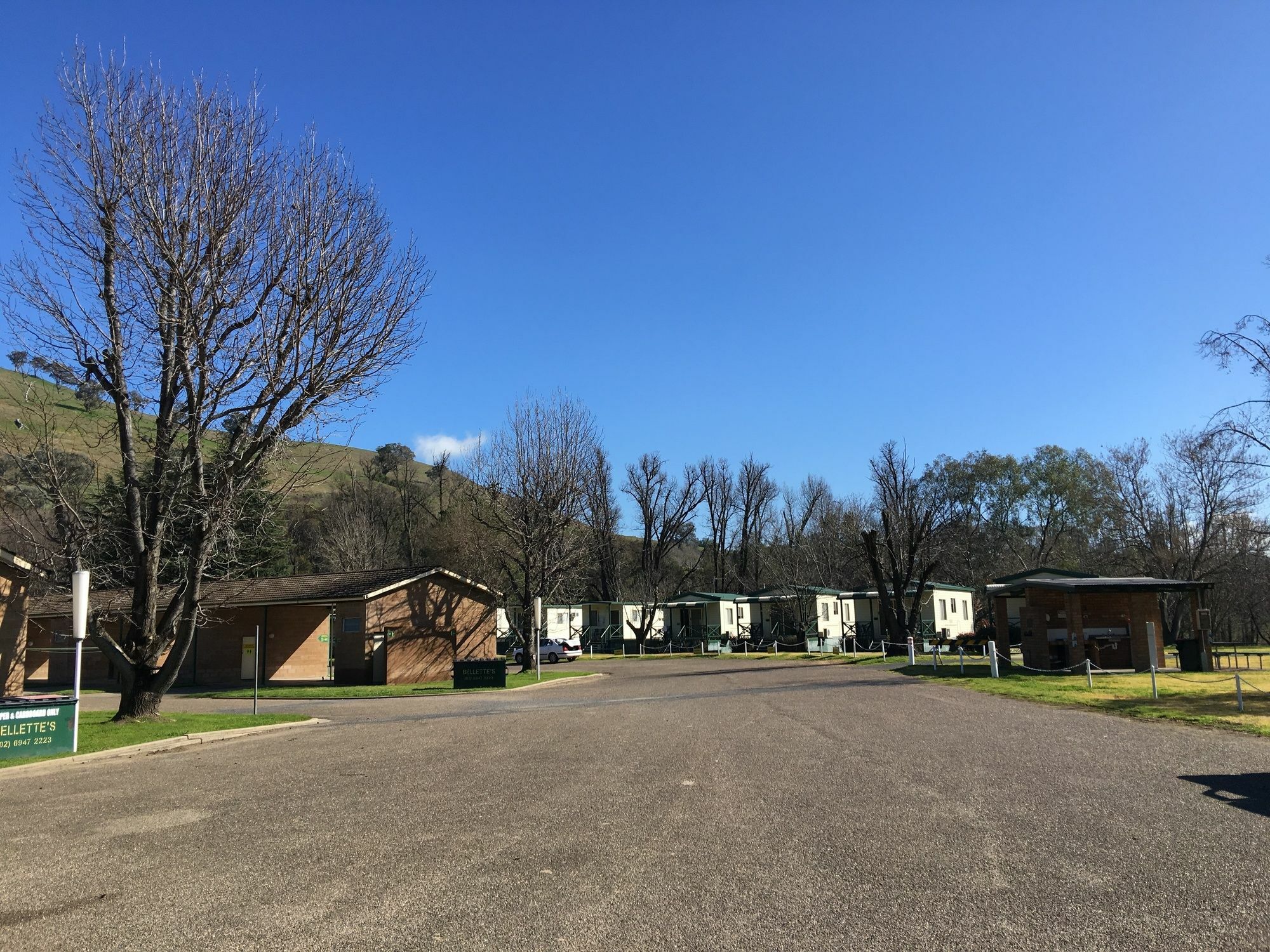 Gundagai Cabins & Tourist Park Экстерьер фото