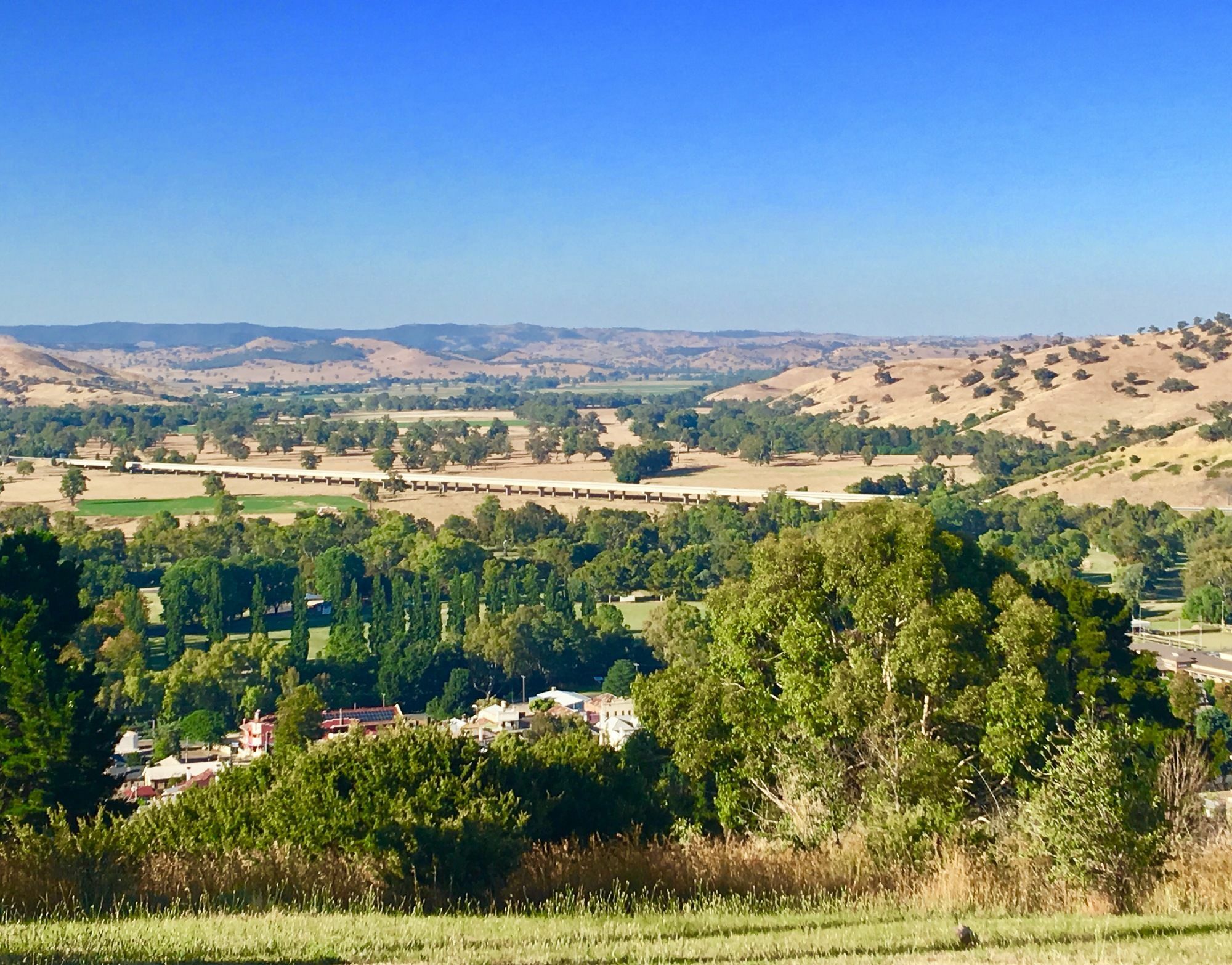 Gundagai Cabins & Tourist Park Экстерьер фото